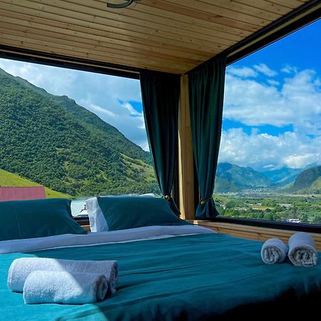 Kazbegi Inn Cottages Экстерьер фото