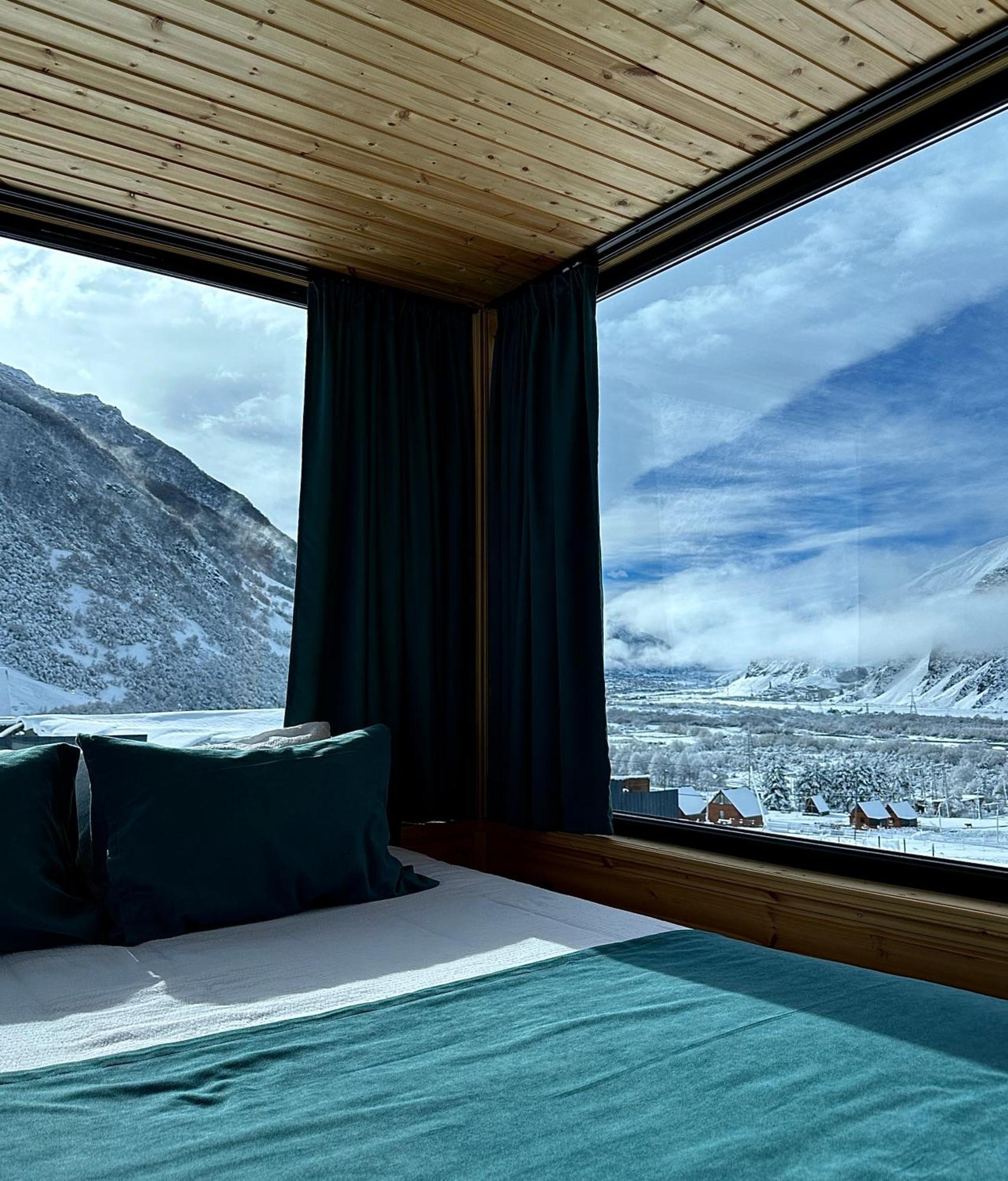 Kazbegi Inn Cottages Экстерьер фото