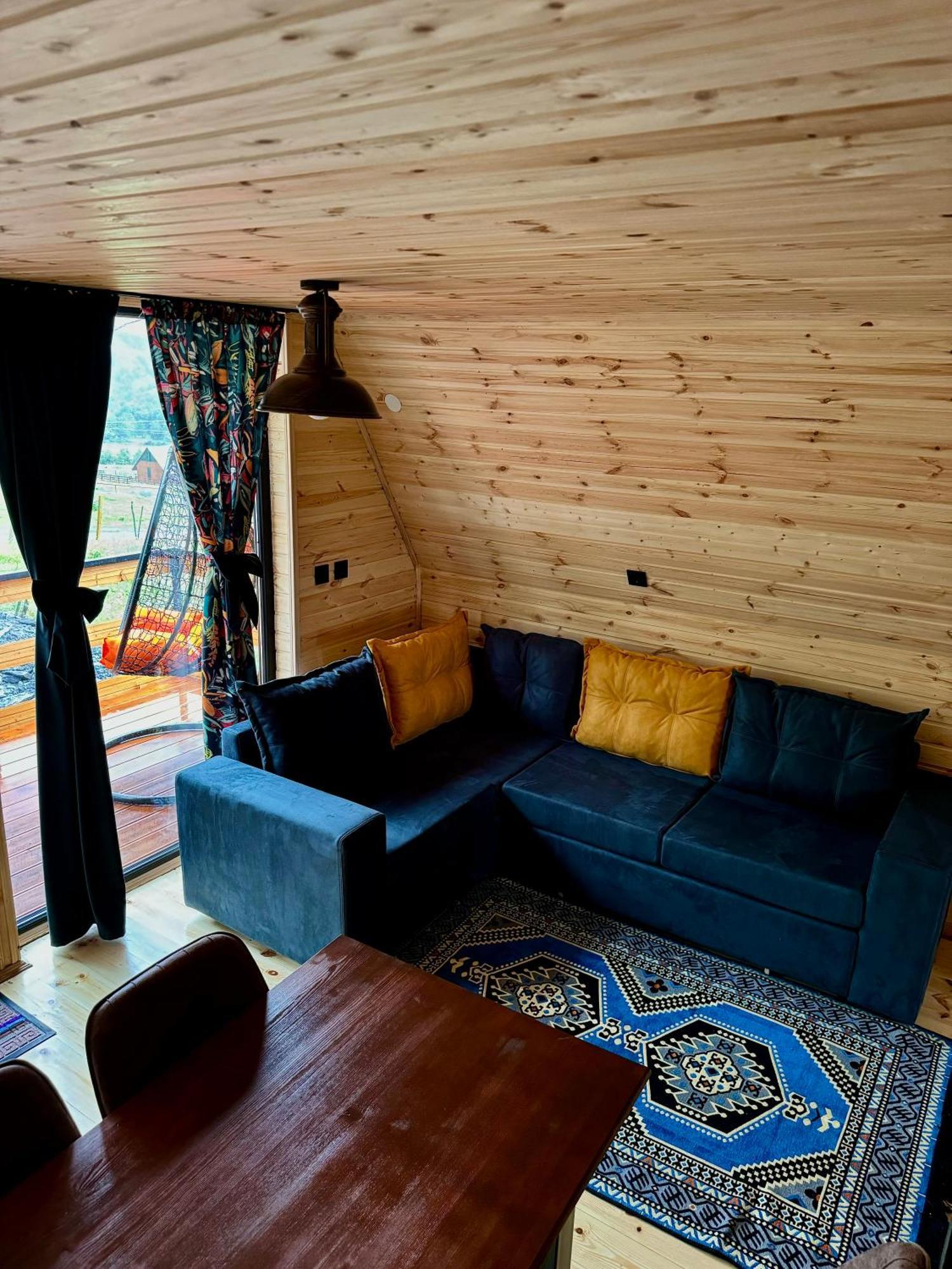 Kazbegi Inn Cottages Экстерьер фото