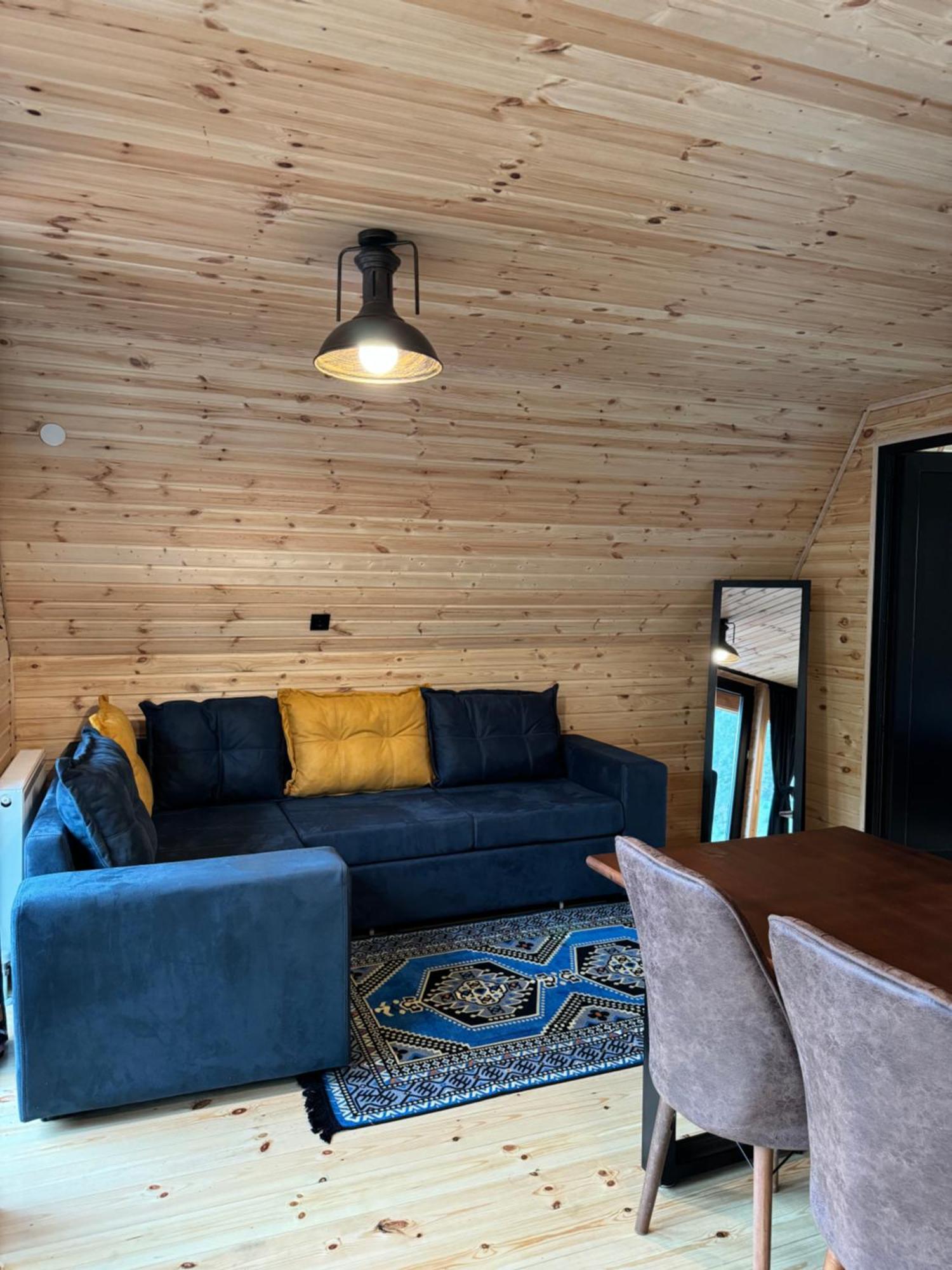 Kazbegi Inn Cottages Экстерьер фото
